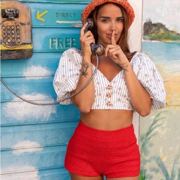 NWT - Emily in Paris Collection - Bouee Puff Sleeve Crop Top - Picture 7 of 7